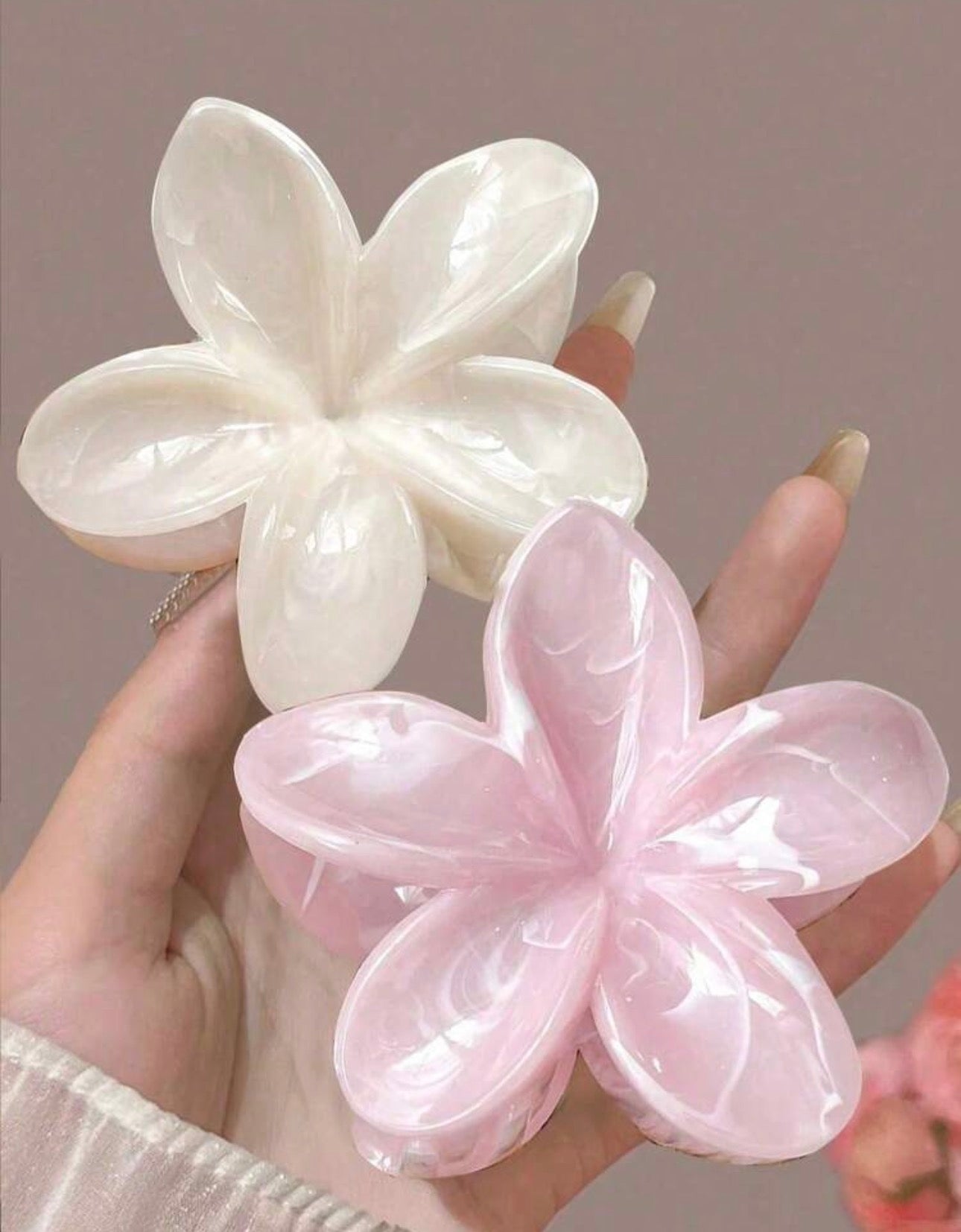 Acrylic Ombre Flower Hair Clips
